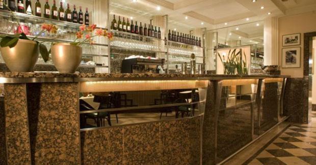 Hotel Csejtei Фелдбах Екстериор снимка