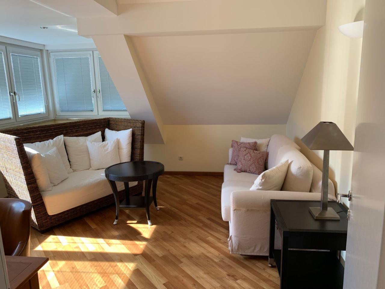 Hotel Csejtei Фелдбах Екстериор снимка